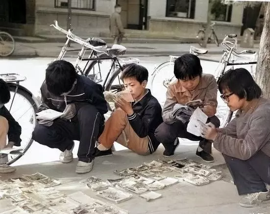 消失的小人书摊