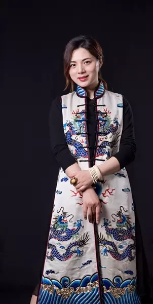 青年画家贾恒加入“木兰连环画”创作